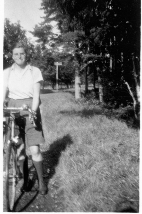 Katharine Connal Cycling Inverness 1934
